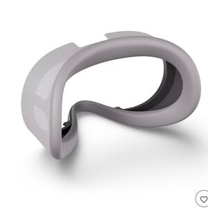 Oculus Quest Gray and White VR Headset